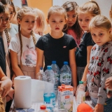 dzieci-eksperymentuja
