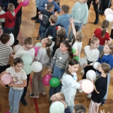 dzieci-sie-bawia